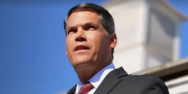 Defiant former Republican says losing ‘still feels better’ than serving Trump
