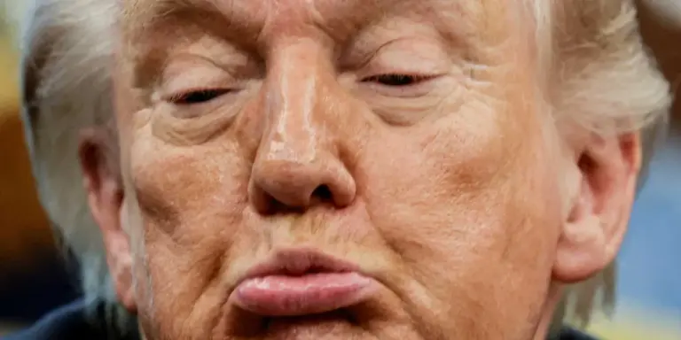 ‘It’s his fault’: Analyst says ‘totally fair’ that Trump is trapped in his rotten economy