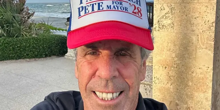 Jeffrey Epstein lookalike enters mayor’s race in Trump’s home town