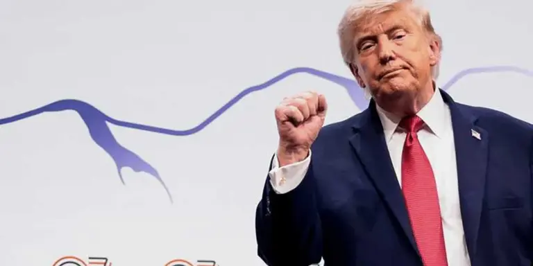 Trump just laid bare his plan to throw top official under the bus