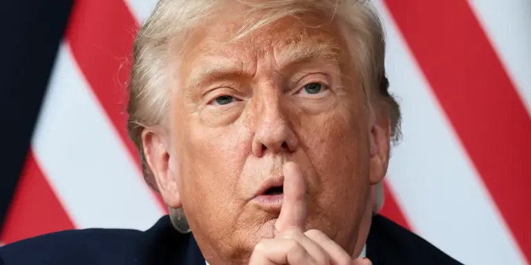 World leaders laugh as Trump arrives late to G7 with bizarre excuse