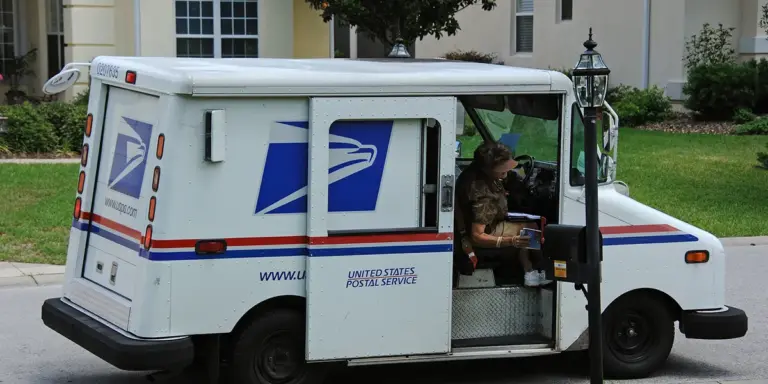 Trump’s new post office directive reveals stunning threat to voters