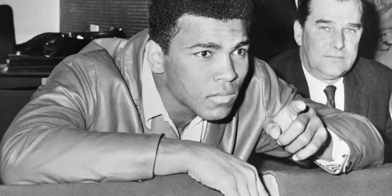 Trump and right-wing organizations smear beloved boxing icon with lies: report