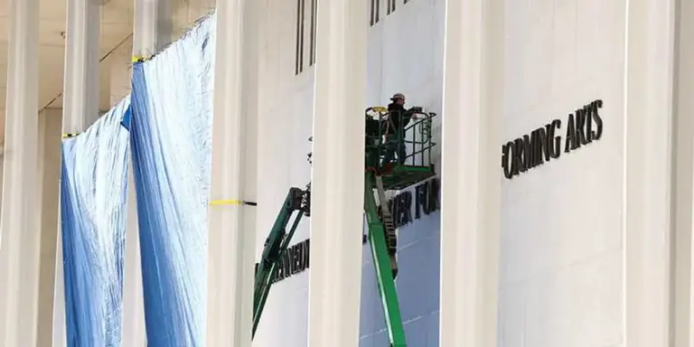 Trump DOJ ripped for glowing court brief demanding his name return to Kennedy Center
