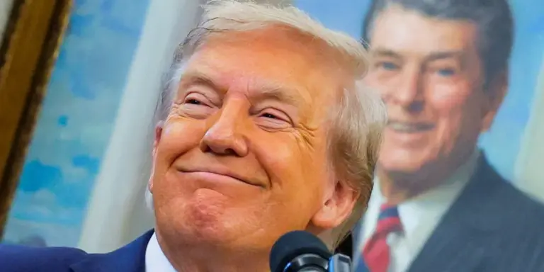 Ex-White House lawyers sound alarm as Trump’s grift hits ‘new low’