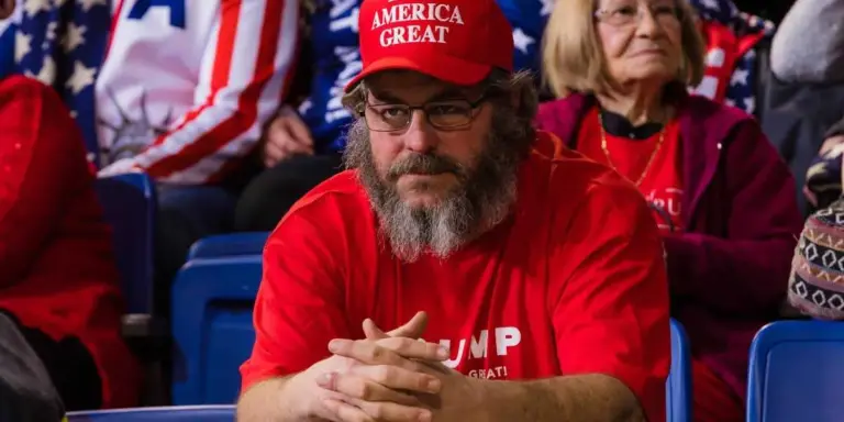 Families are dumping MAGA relatives —and they’re not coming back