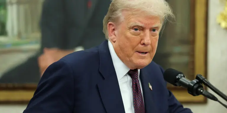 Trump biographer exposes the ‘dangerous addiction’ that could sink him: video